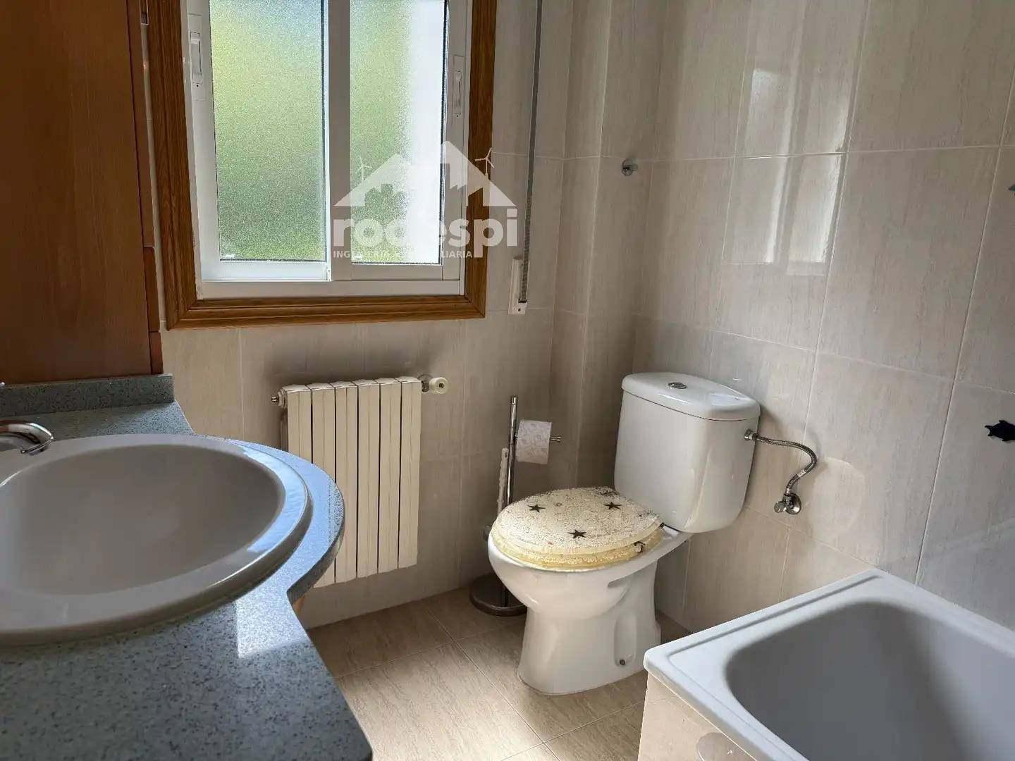 Bathroom of Houses for sale in Melón  with Heating, Terrace and Furnished