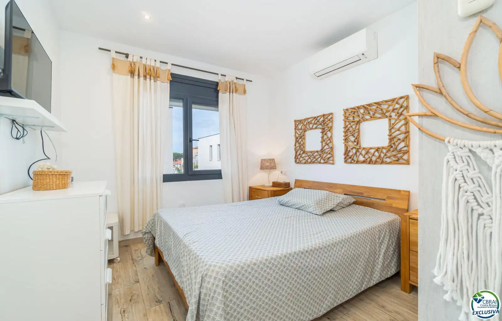 Dormitori de Casa o xalet en venda en Empuriabrava amb Aire condicionat, Piscina i Moblat
