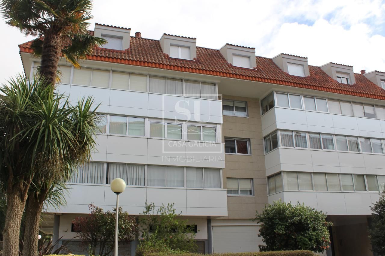 Vista exterior de Pis en venda en Baiona amb Calefacció, Parquet i Traster