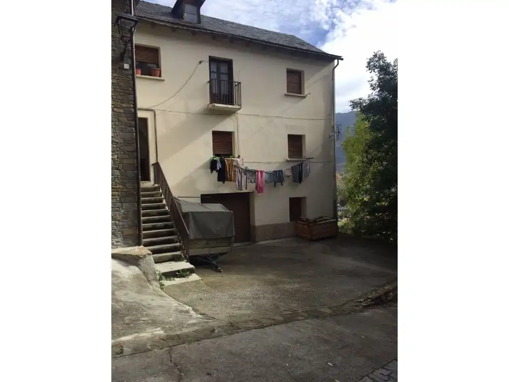 House for sale in Gausac