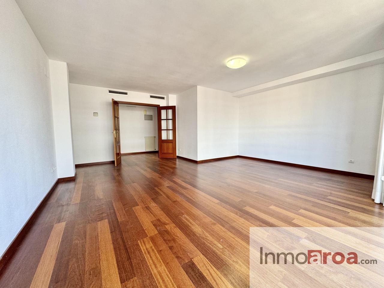 Living room of Flat to rent in  Valencia Capital  with Air Conditioner, Heating and Storage room