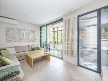 Living room of Flat for sale in  Madrid Capital  with Air Conditioner, Heating and Terrace
