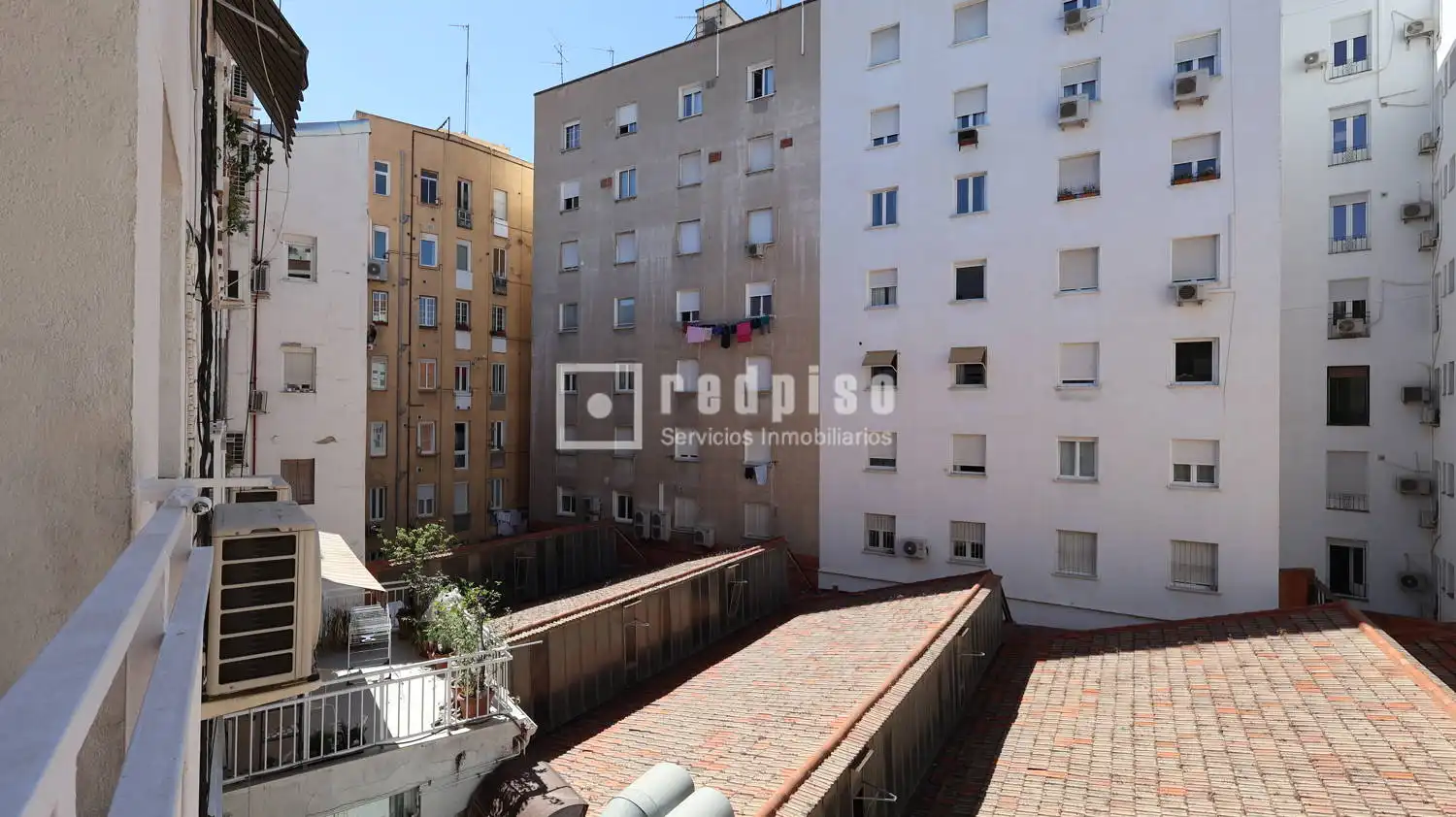Vista exterior de Piso de alquiler en Madrid con Calefacción y Terraza