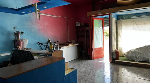 Local en venda situat a la població de la Secuita, a prop de tota mena de serveis i molt ben comunicat. Amb fàcil accés i múltiple