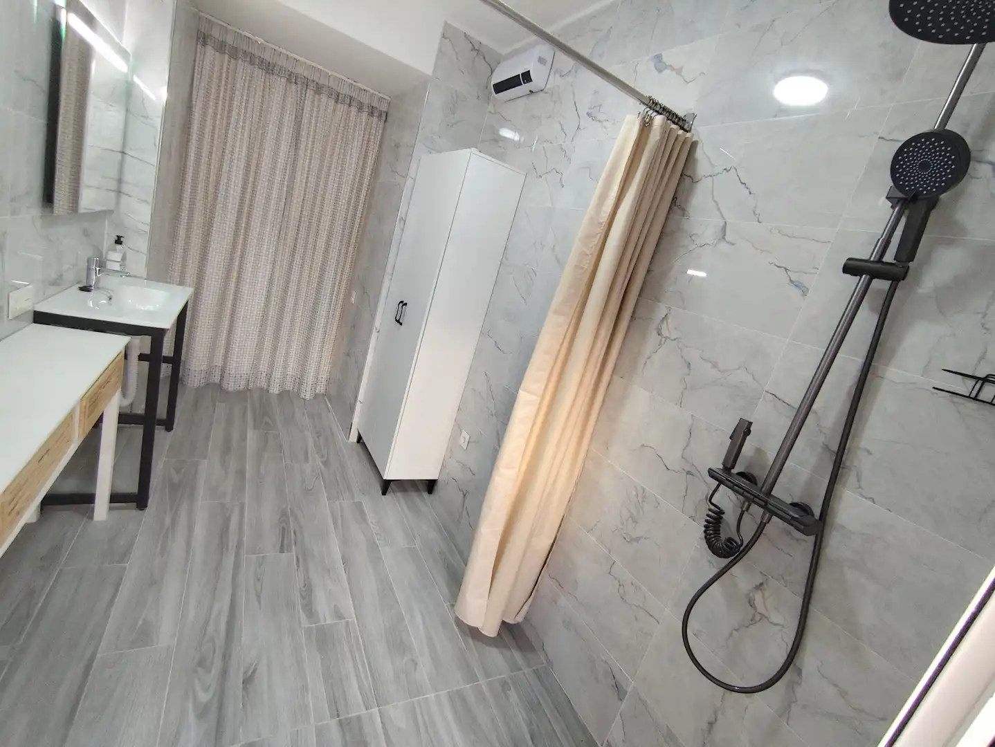 Baño de Piso de alquiler en Úbeda con Amueblado, Horno y Lavadora