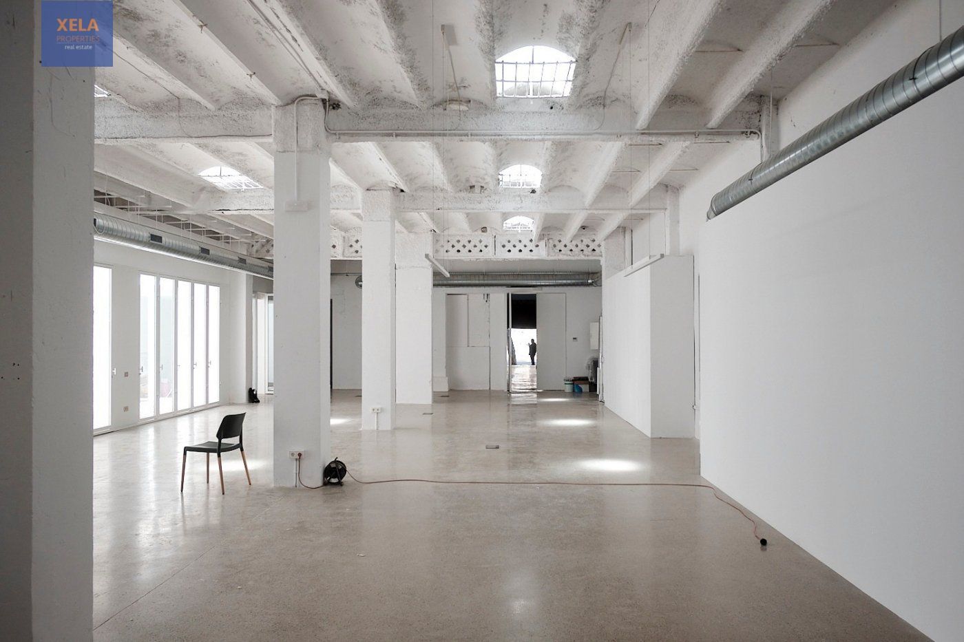 Premises for sale in  Barcelona Capital  with Air Conditioner and Terrace