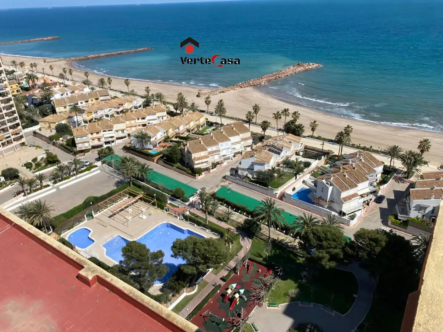 Vista exterior de Apartament de lloguer en El Puig de Santa Maria amb Calefacció, Terrassa i Piscina comunitària