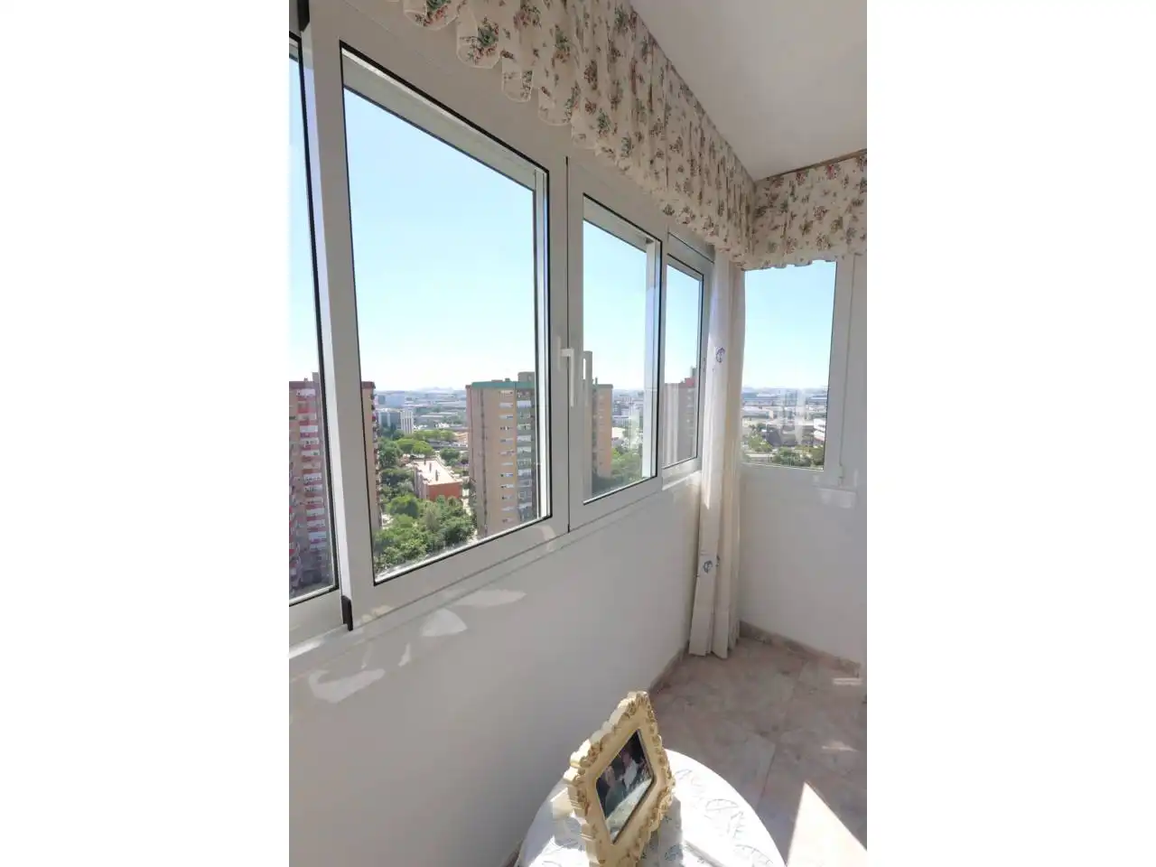 Bedroom of Flat for sale in L'Hospitalet de Llobregat  with Furnished and Balcony