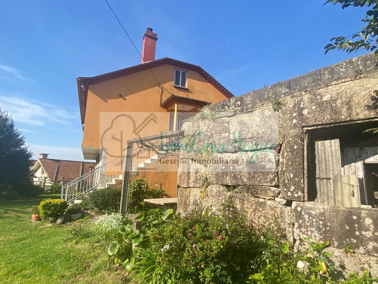 Exterior view of House or chalet for sale in O Porriño    with Private garden, Storage room and Furnished