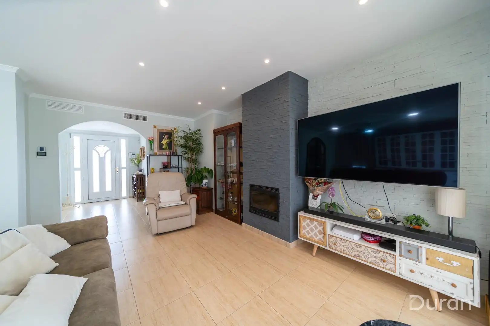 Sala de estar de Casa o chalet en venta en El Ejido con Aire acondicionado, Jardín privado y Terraza