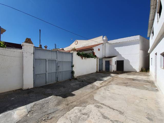 Casa-chalet en Venta en Calle Tirire, 16 en Benalúa
