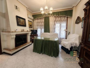 Casa con balcone in vendita a Don Benito