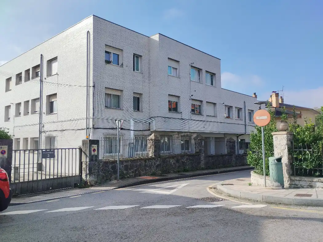 Vista exterior de Piso en venta en Cuatro Caminos