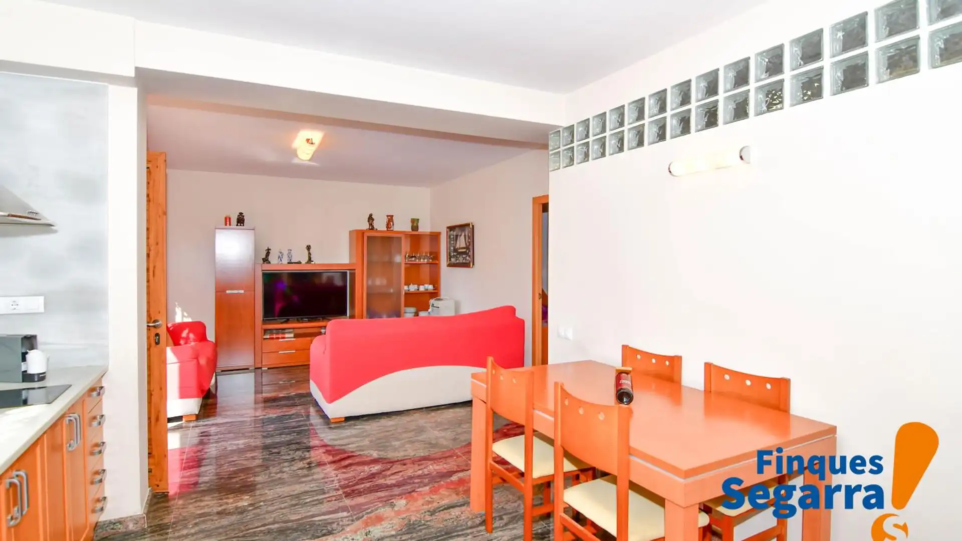 Menjador de Planta baixa en venda en Roda de Berà