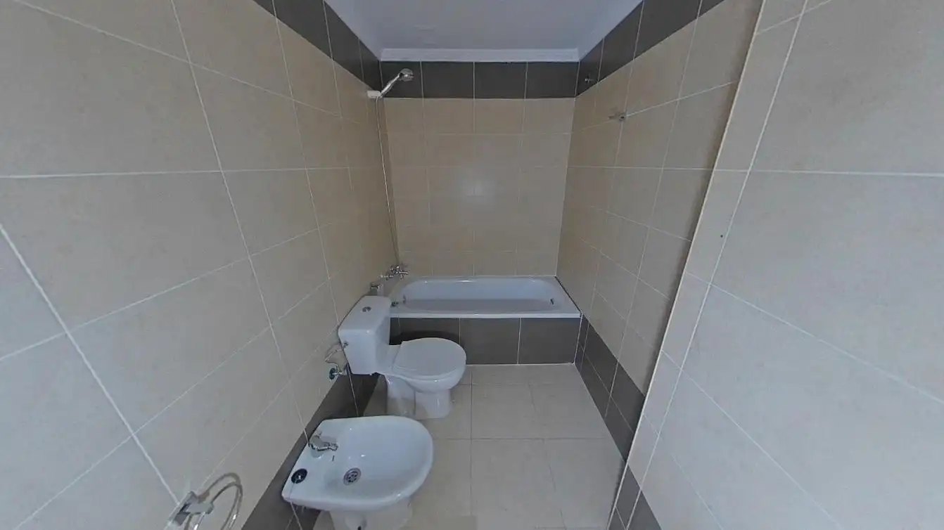 Baño de Piso en venta en Torrevieja con Piscina