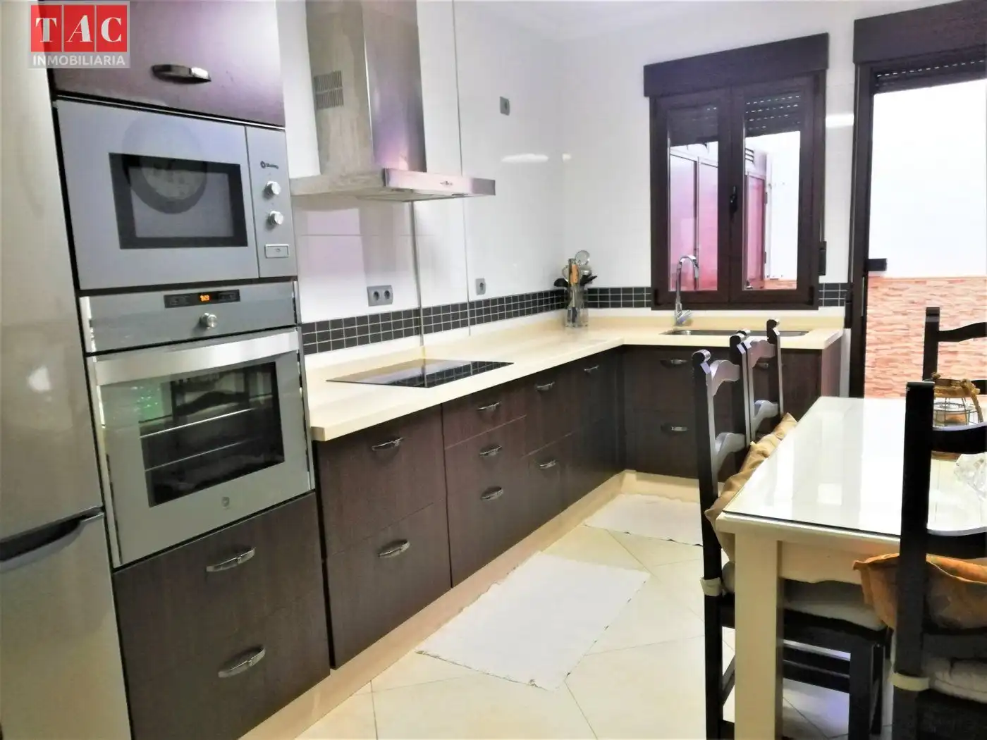 Detached homes for sale in Lepe