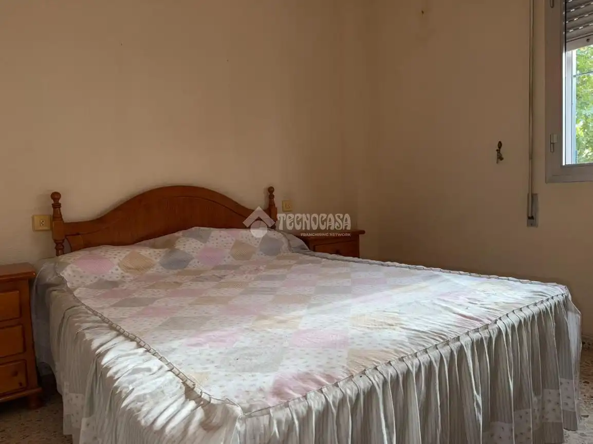 Habitación de Casa adosada en venta en Sevilla con Aire acondicionado y Alarma