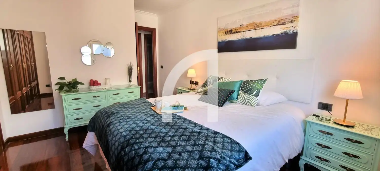 Habitación de Piso de alquiler en Vigo  con Calefacción, Trastero y Amueblado