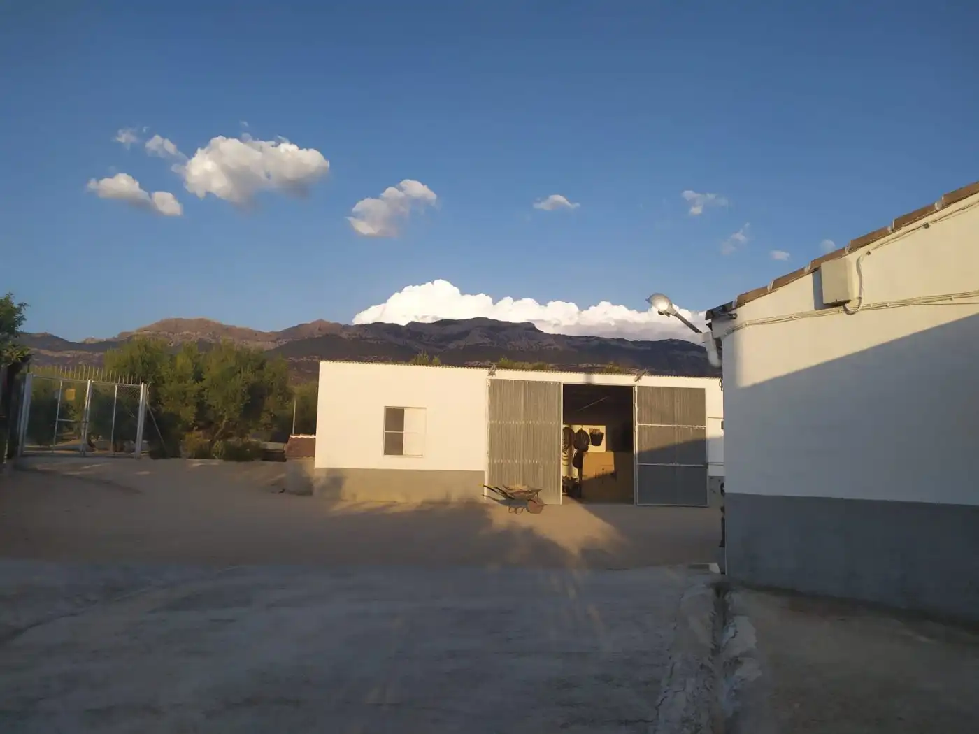 Vista exterior de Finca rústica en venda en Quesada amb Calefacció, Jardí privat i Terrassa
