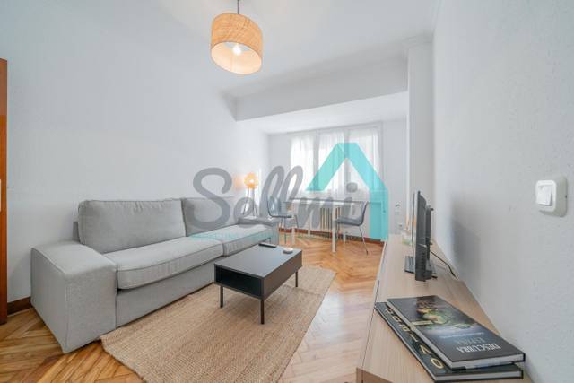 Piso en Alquiler en Santa Teresa De Jesús en Parque San Francisco - Uría