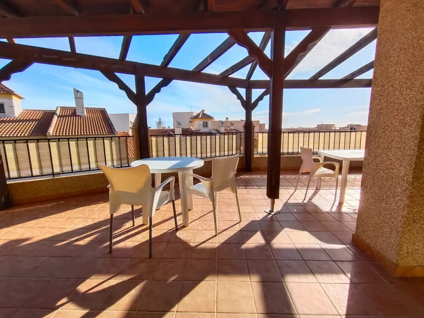 Terrasse von Dachboden zum Verkauf in Torrenueva Costa mit Terrasse, Möbliert und Waschmaschine
