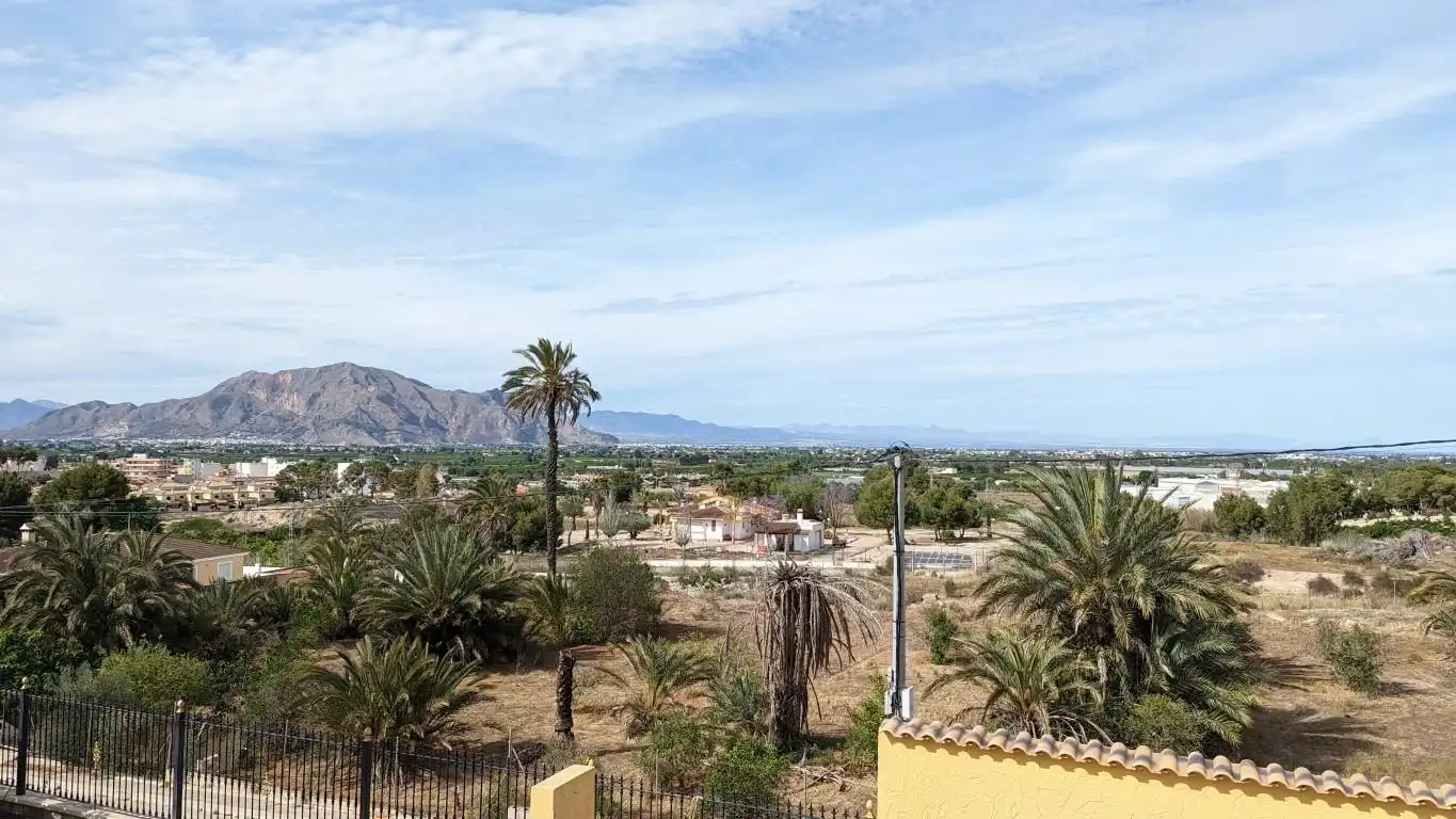 Vista exterior de Casa o xalet en venda en Orihuela amb Aire condicionat, Calefacció i Terrassa