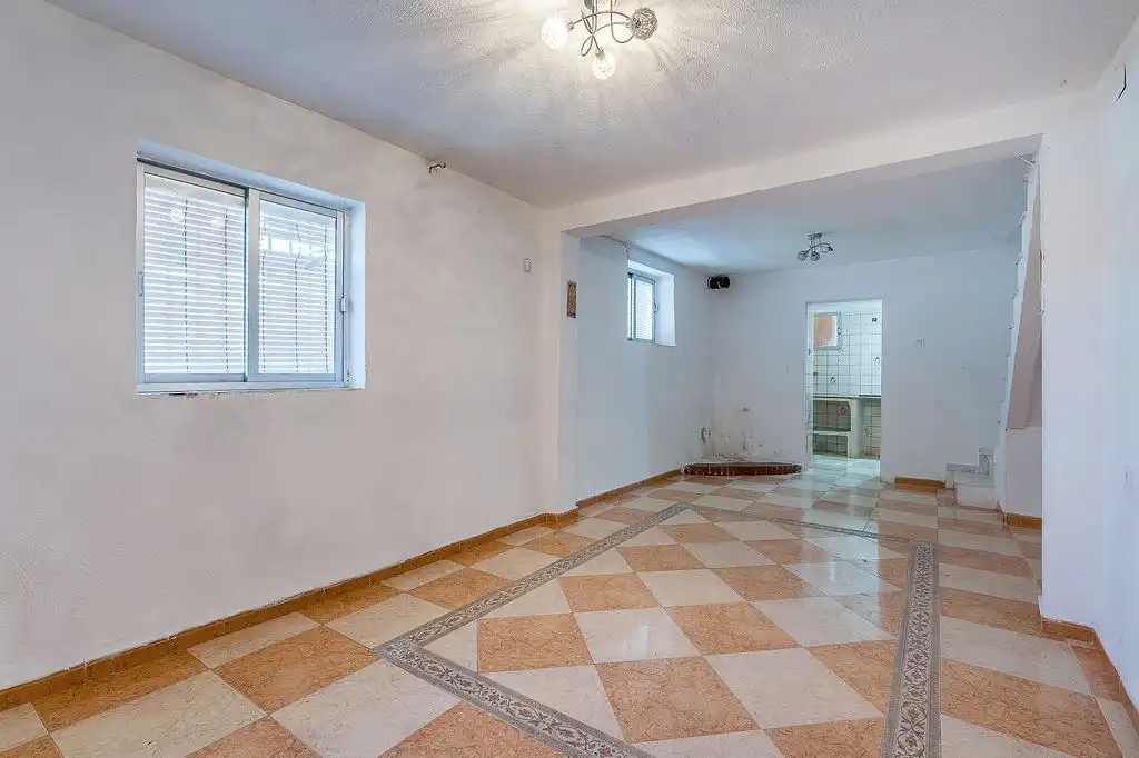 Detached house for sale in C/ Santa Adela, imagen 2