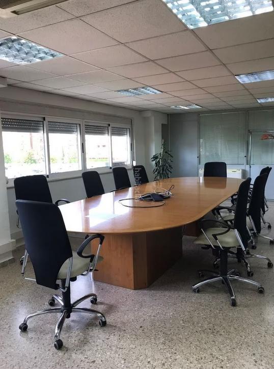 Office for sale in  Valencia Capital  with Air Conditioner