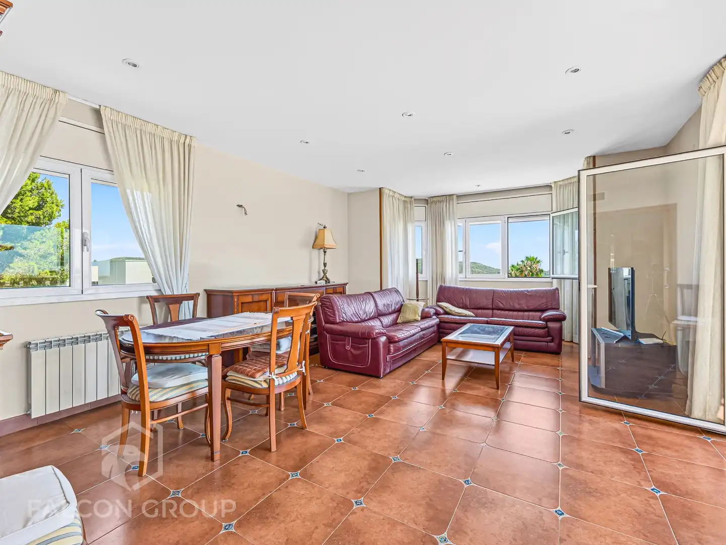 Sala de estar de Casa o chalet en venta en Calafell con Aire acondicionado, Calefacción y Jardín privado