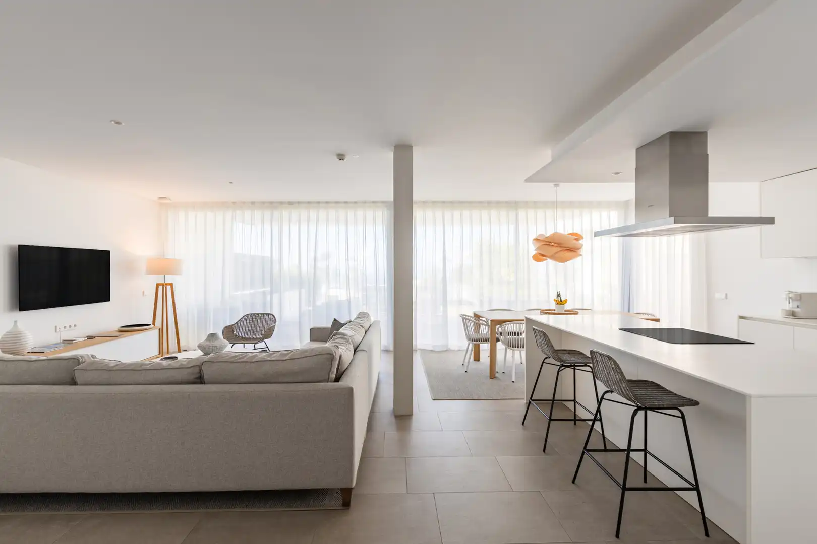 Sala d'estar de Casa adosada en venda en Guía de Isora amb Aire condicionat, Jardí privat i Terrassa