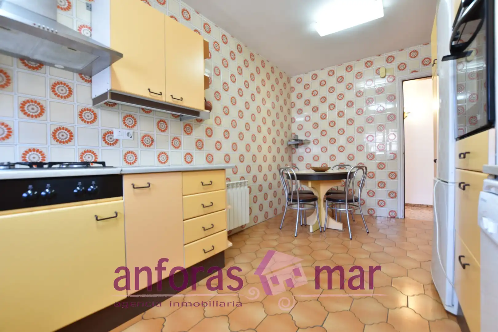 Cocina de Piso en venta en Torredembarra con Calefacción, Terraza y Amueblado