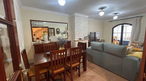 EN EXCLUSIVA AMPLIA CASA EN SIERRA DE YEGUAS