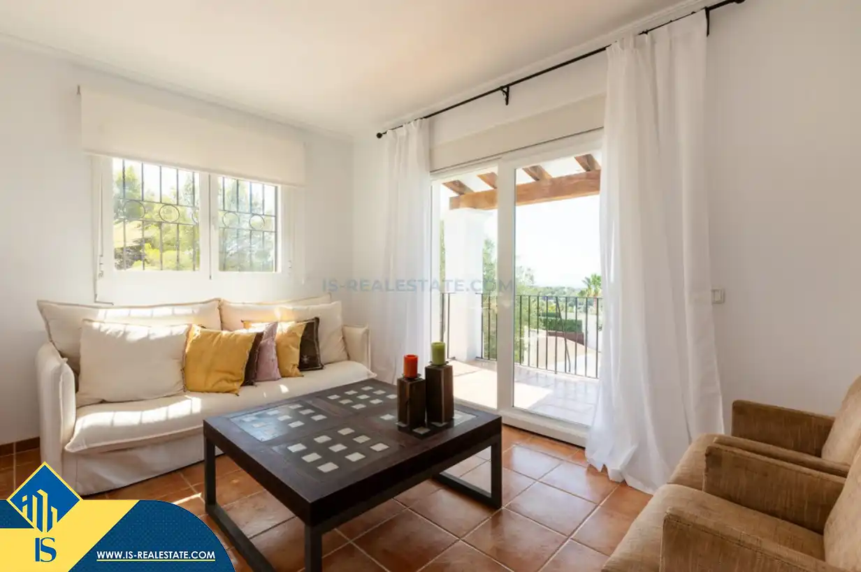 Sala d'estar de Casa o xalet en venda en Santa Eulària des Riu amb Aire condicionat, Calefacció i Jardí privat
