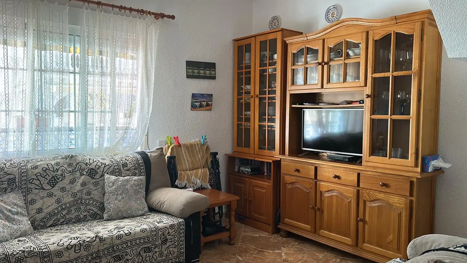 Wohnzimmer von Maisonette zum Verkauf in Santa Pola mit Klimaanlage, Heizung und Privatgarten