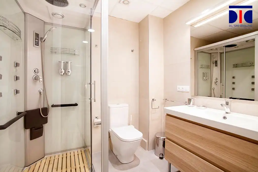 Badezimmer von Wohnung zur Miete in Sevilla mit Klimaanlage, Heizung und Parkett