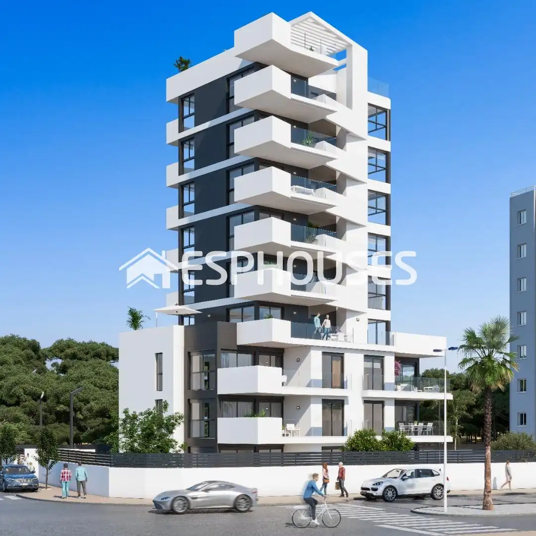 Außenansicht von Erdgeschoss zum Verkauf in Guardamar del Segura mit Terrasse, Balkon und Gemeinschaftspool