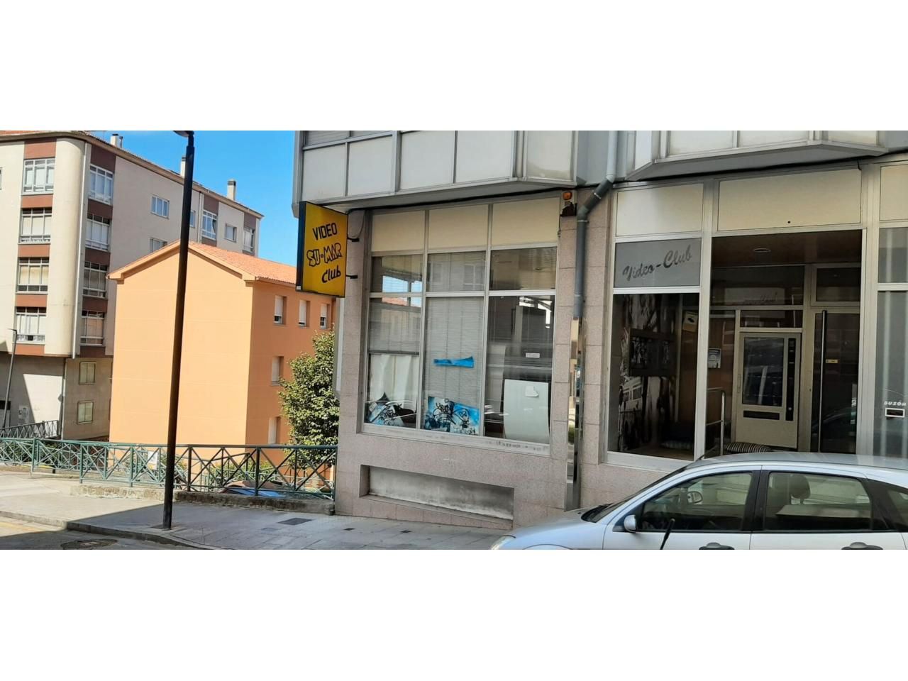 Local en venda en Betanzos amb Moblat i Internet