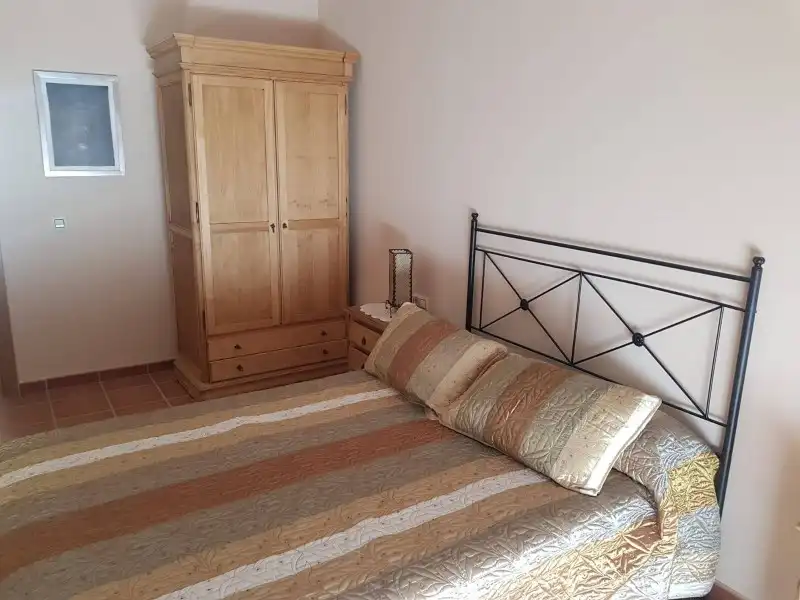 Schlafzimmer von Wohnungen zum Verkauf in Ladrillar mit Privatgarten, Abstellraum und Möbliert