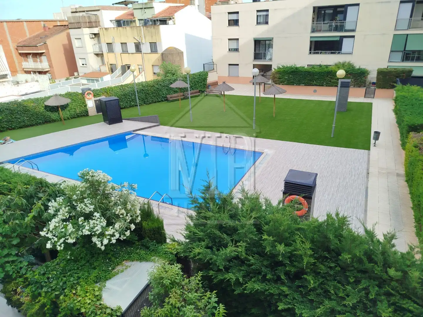 Swimming pool of Flat for sale in Badalona  with Heating, Storage room and Furnished