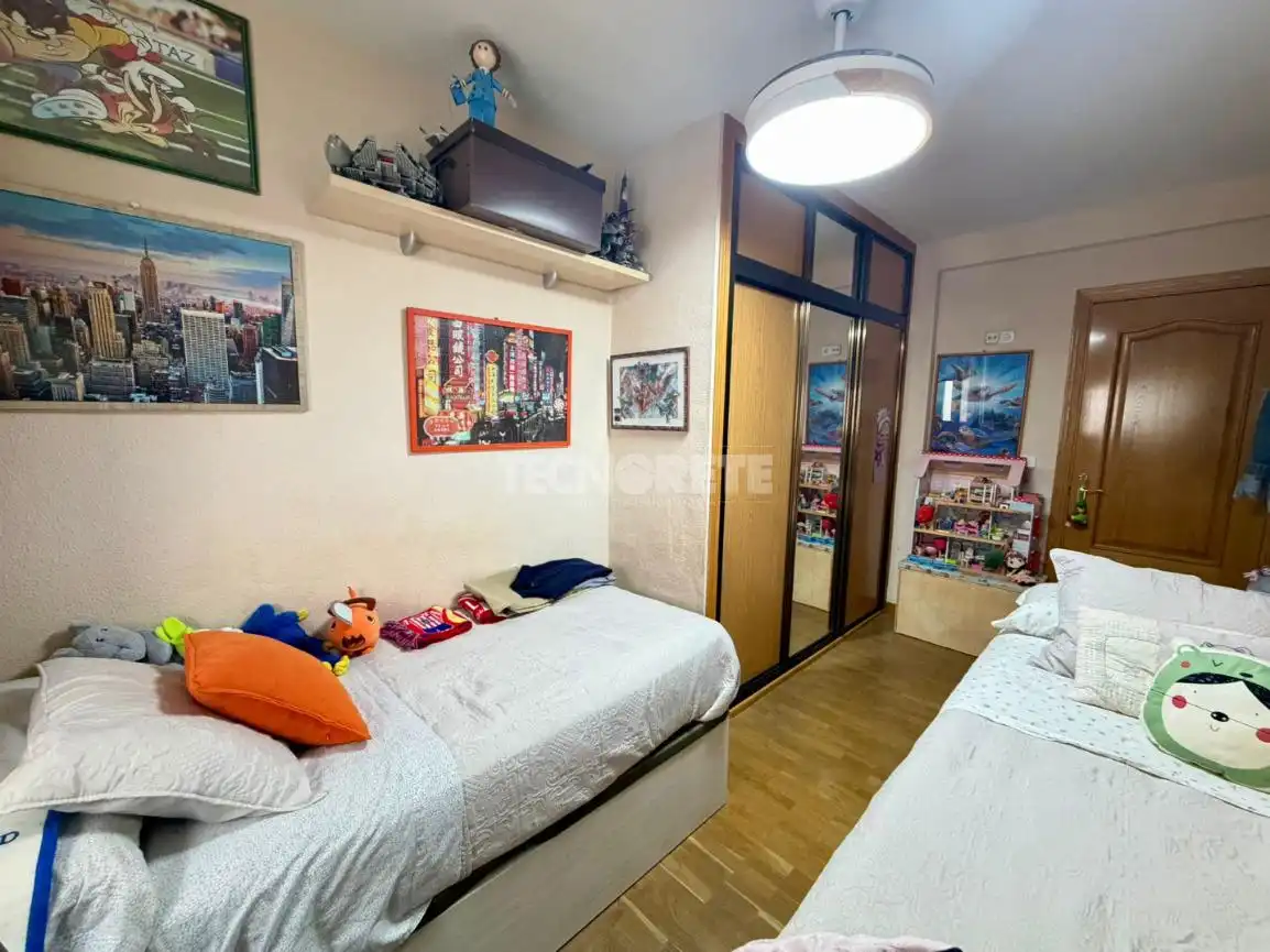 Habitación de Piso en venta en Madrid con Aire acondicionado, Calefacción y Terraza