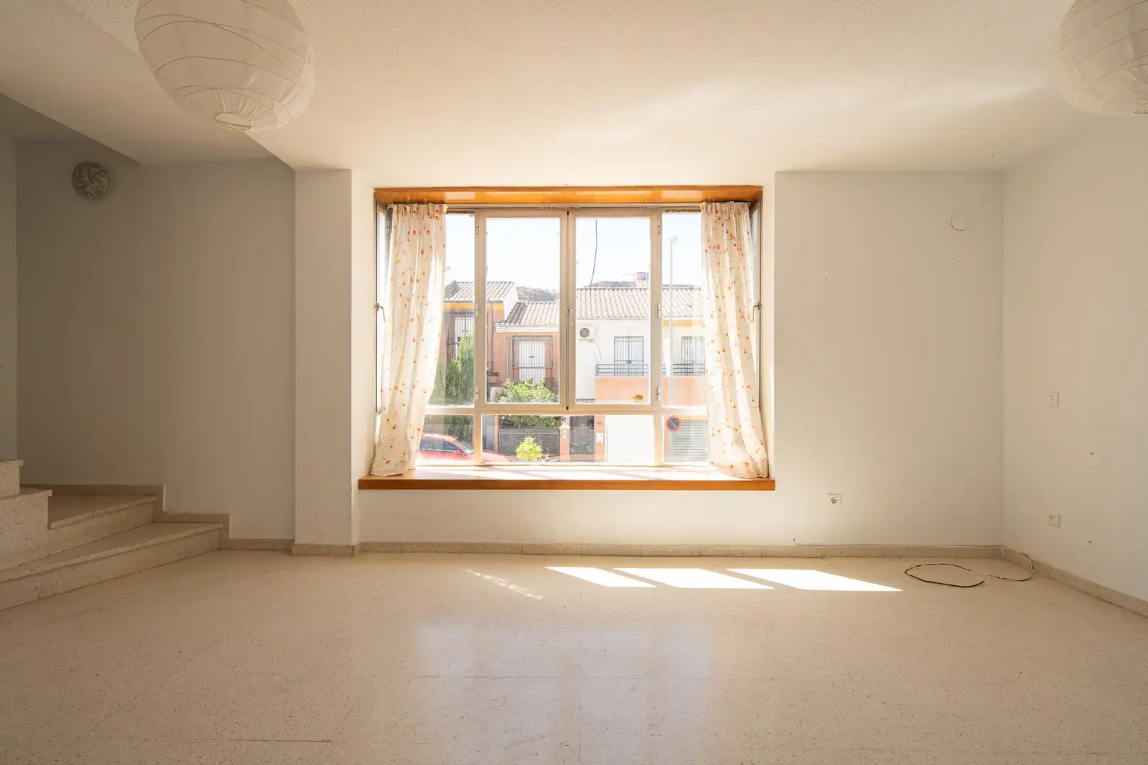 Habitación de Casa adosada en venta en Granada con Calefacción, Jardín privado y Terraza