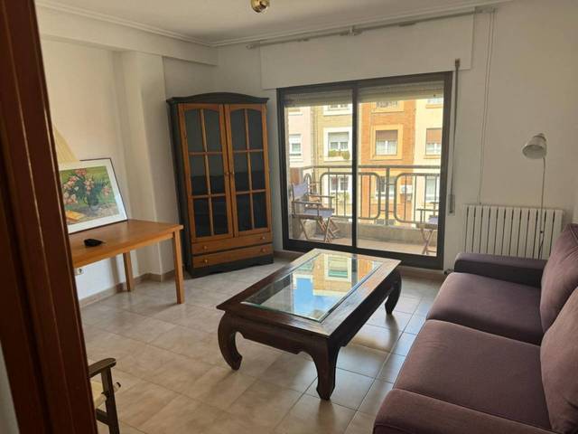 Piso en Alquiler en Calle Hernán Cortés, 3 en Doctor Cerrada