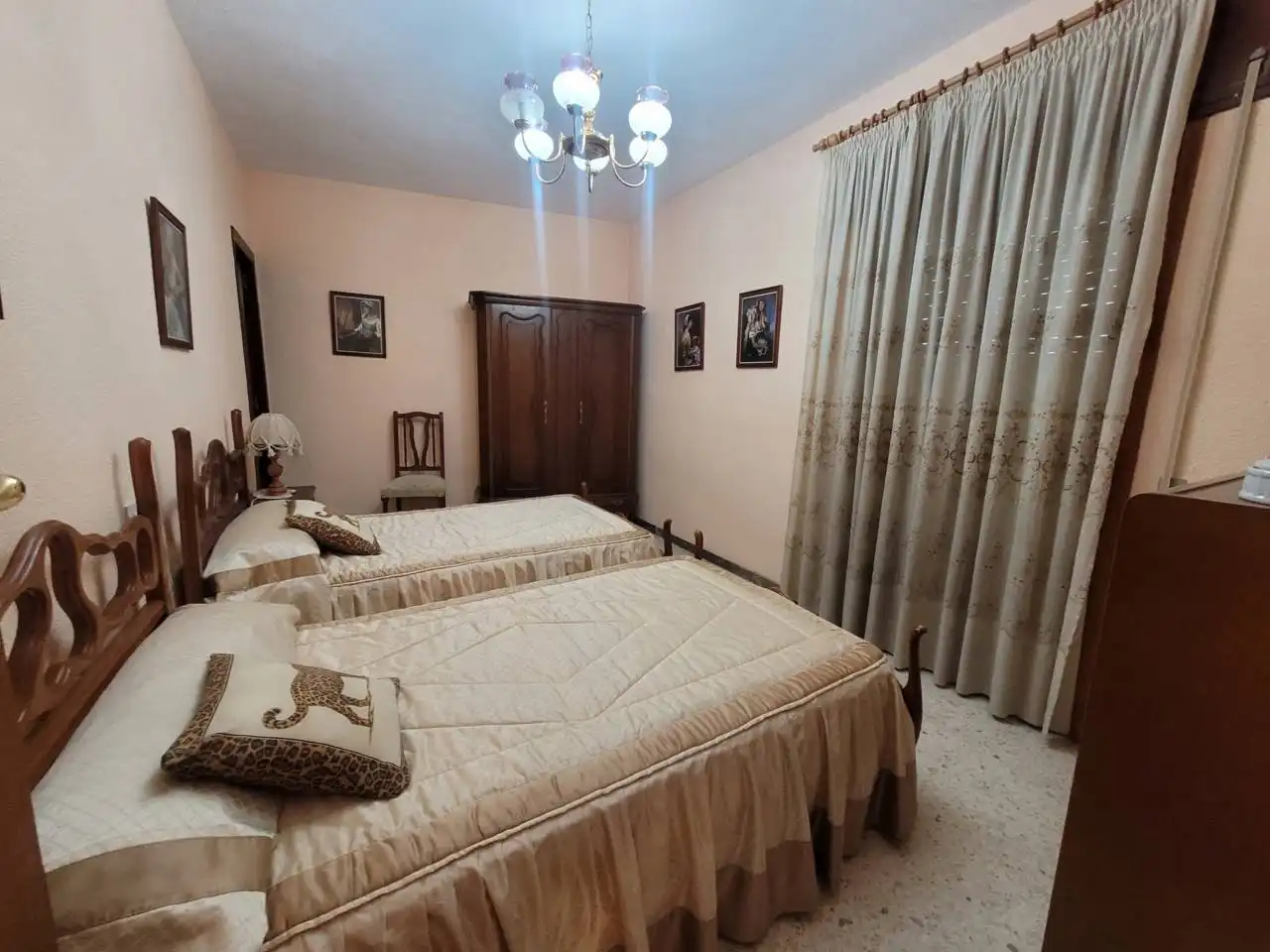 Habitación de Piso en venta en Baza con Calefacción y Trastero