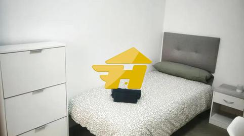 Foto 2 de Pis de lloguer a Calle Mirapetunias, Parque Victoria Eugenia, Málaga Capital