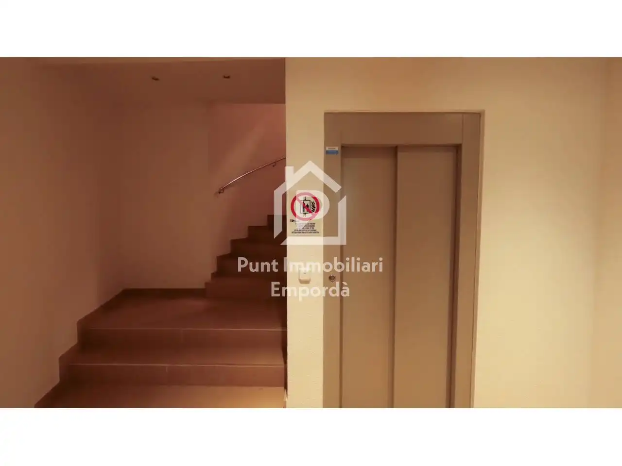 Flat for sale in Llançà  with Air Conditioner, Heating and Terrace