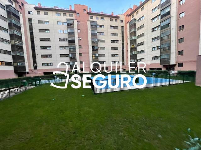 Piso en Alquiler en de la Infanta Catalina Micaela en Sanchinarro
