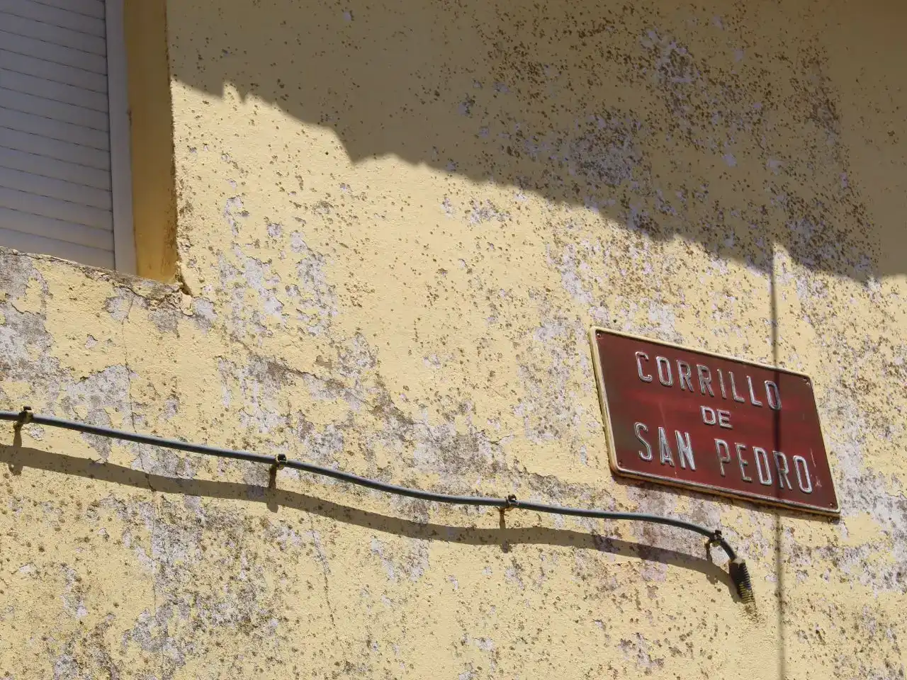 Vista exterior de Casa adosada en venda en Castrillo de Villavega amb Moblat