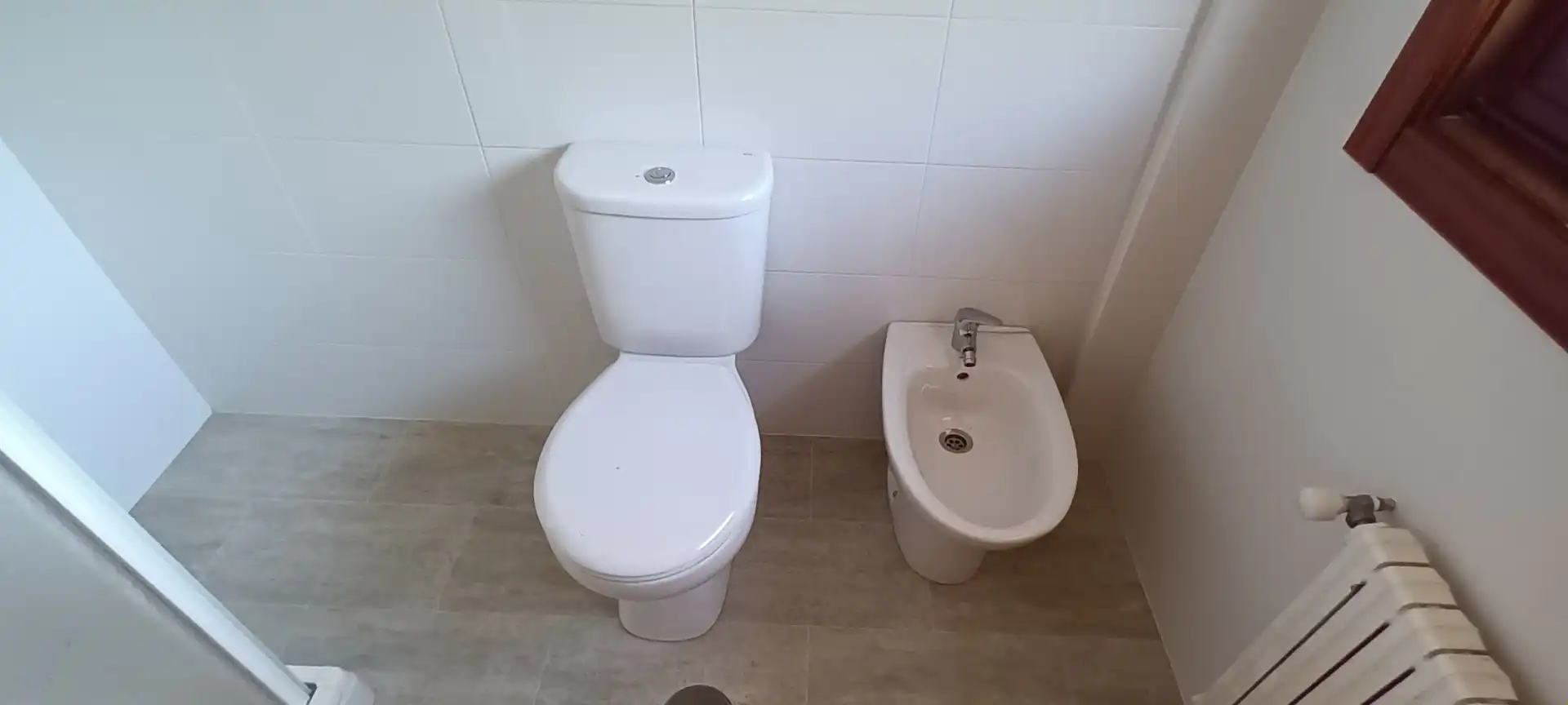 Badezimmer von Wohnung zum Verkauf in Pontevedra Capital  mit Heizung und Abstellraum