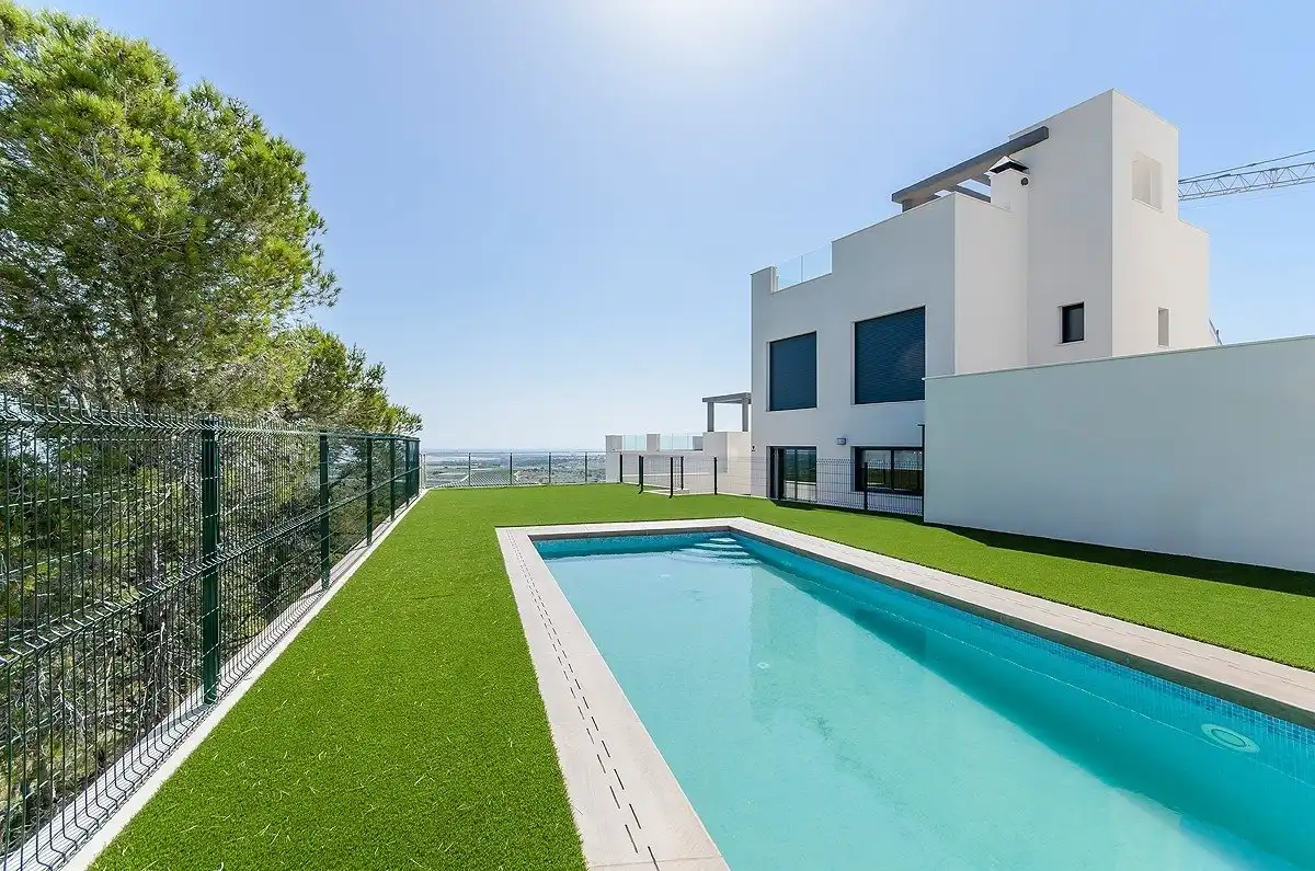 Bungalow amb piscina en venda a San Miguel de Salinas