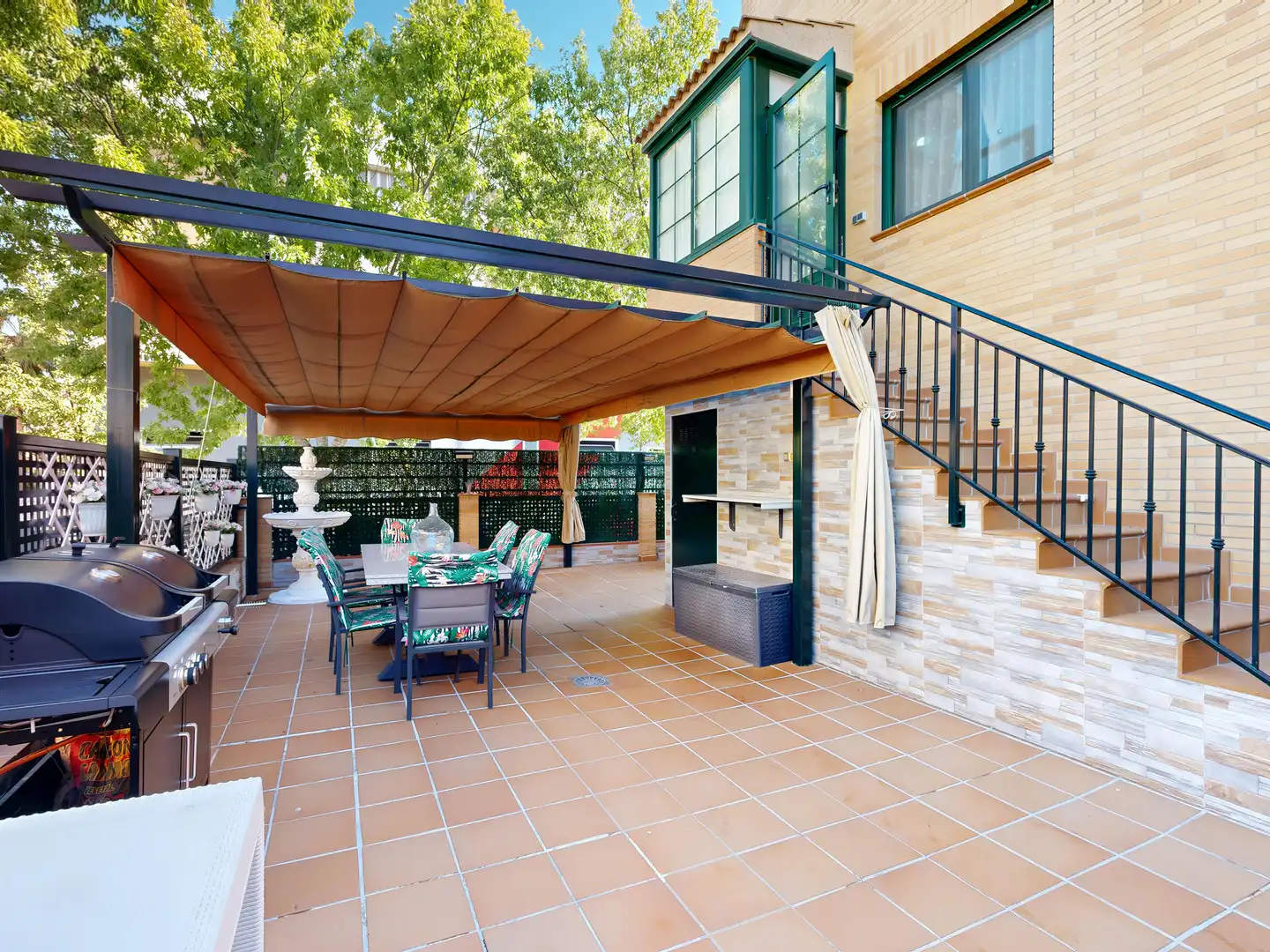 Terraced house with pool for sale in Montesol - Mejostilla